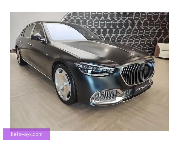 詹姆斯定制迈巴赫S680豪华亮相专属Logo细节展现极致奢华